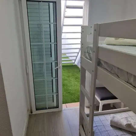 Familiar Los Cristianos Апартаменты *