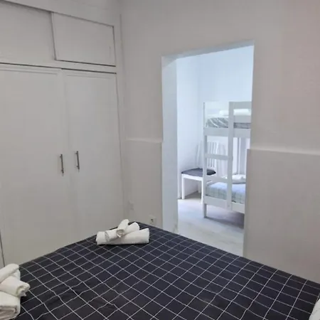 Familiar Los Cristianos Апартаменты Арона