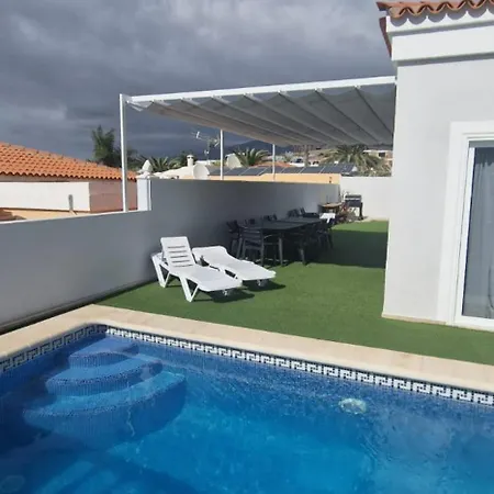 Familiar Los Cristianos شقة